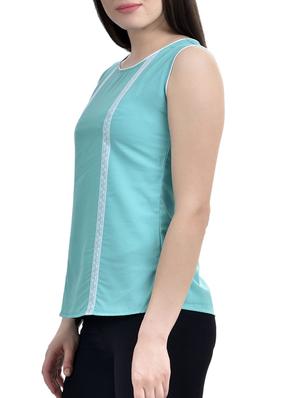 contrast lace detail top - 10010159 - Standard Image - 2