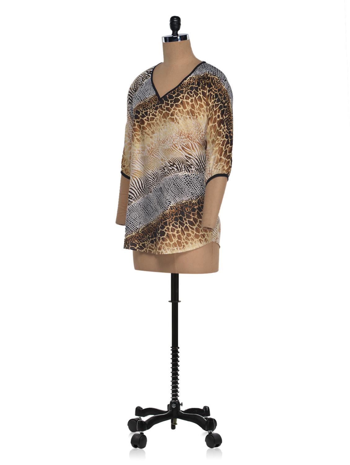 Animal Print Rayon Top - 1027885 - Zoom Image - 2