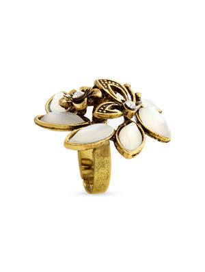 gold metal ring - 10687281 - Standard Image - 2