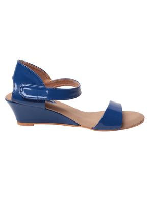 heels - 10859258 - Standard Image - 2