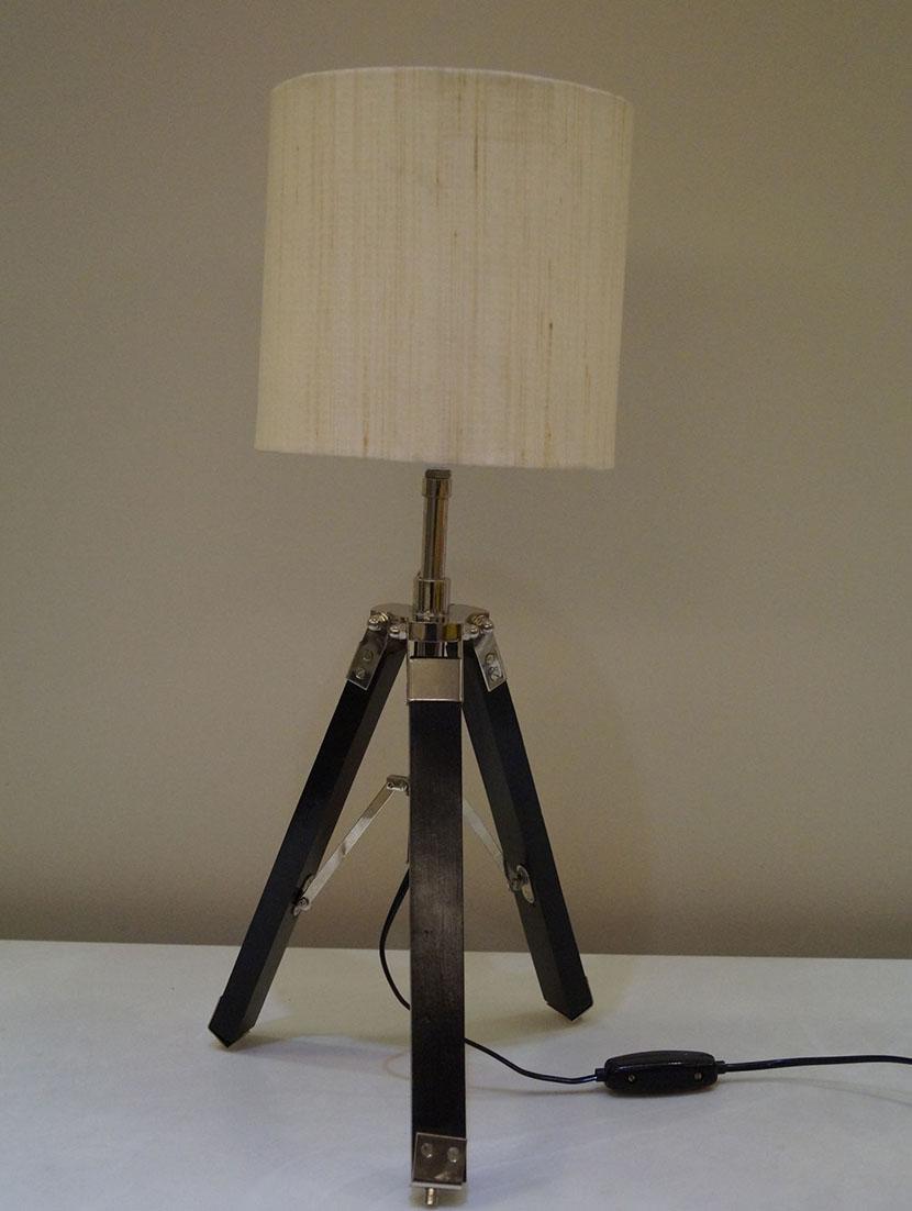 TRIPOD TABLE LAMP IN MANGO WOOD WITH FABRIC SHADE - 11106784 - Zoom Image - 2