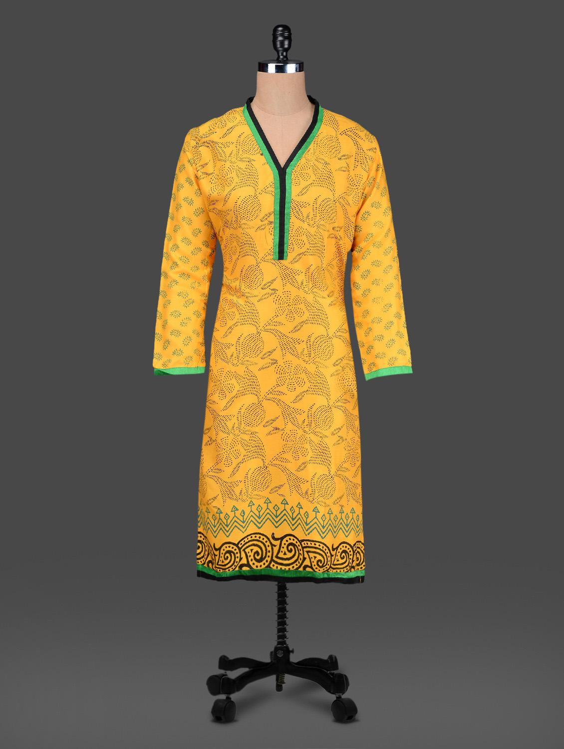 V-neck Flower Quarter Sleeve Pattern Print Kurta - KYLA F