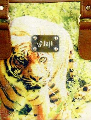multicoloured tiger print handbag - 1300073 - Standard Image - 5