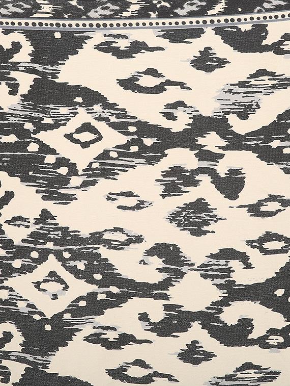 black satin scarf - 13024599 - Zoom Image - 2