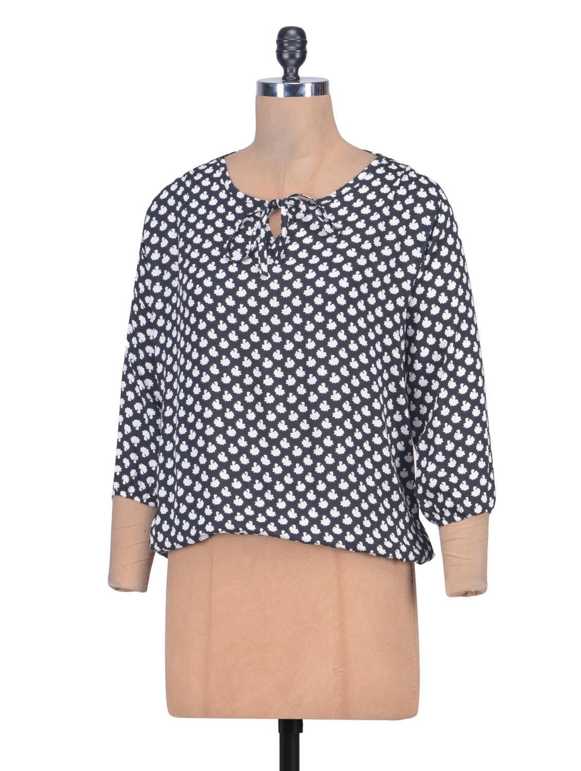 Black Rayon Printed Top - 1306747 - Zoom Image - 2