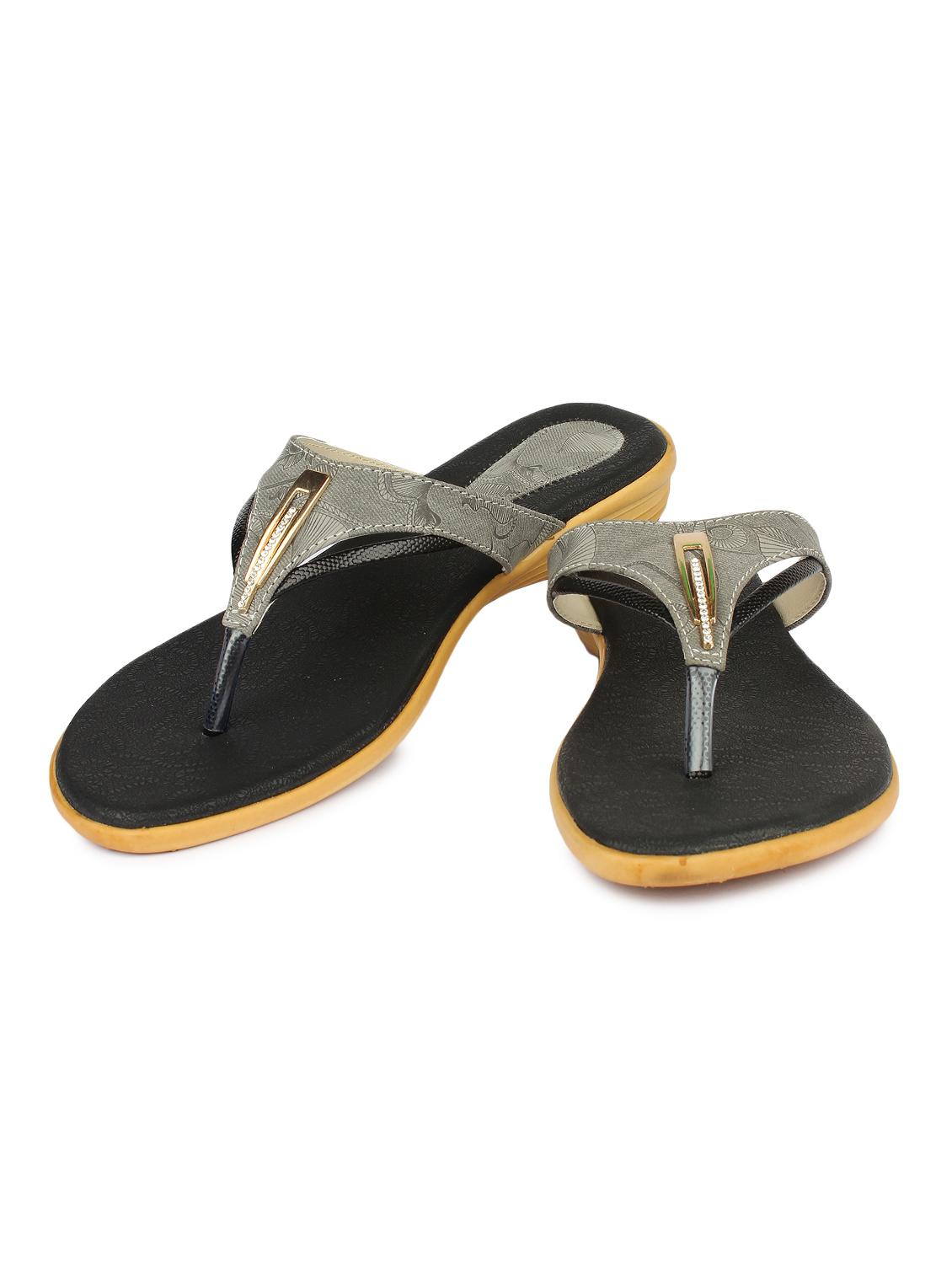 black leatherette toe separator sandals - 13178747 - Zoom Image - 2