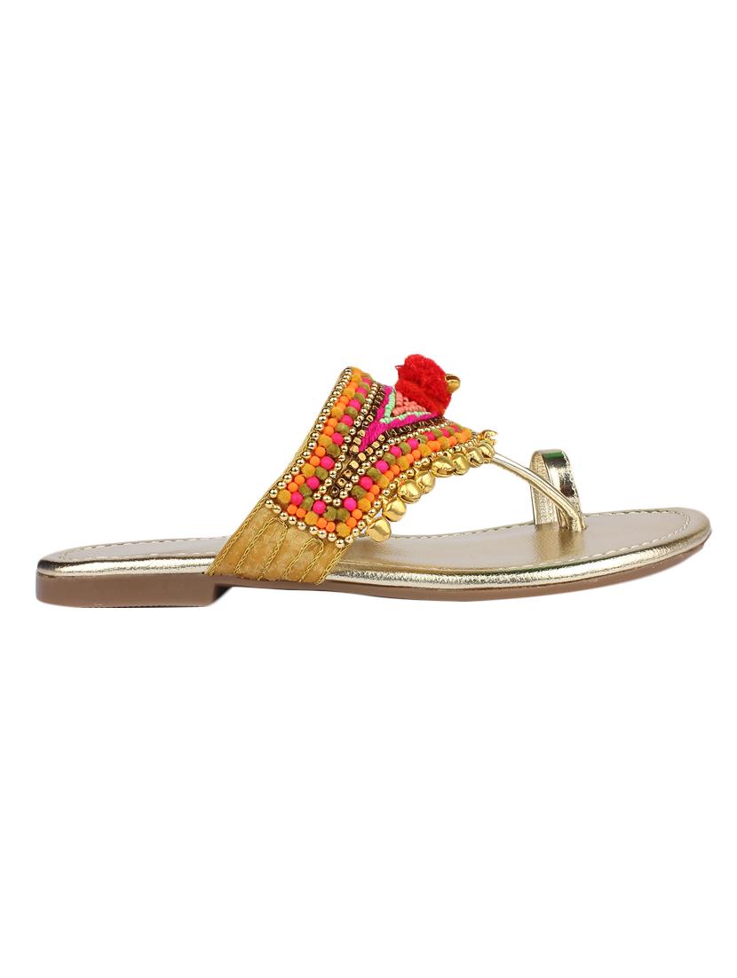 gold pom poms one toe kolhapuri - 13424301 - Zoom Image - 2