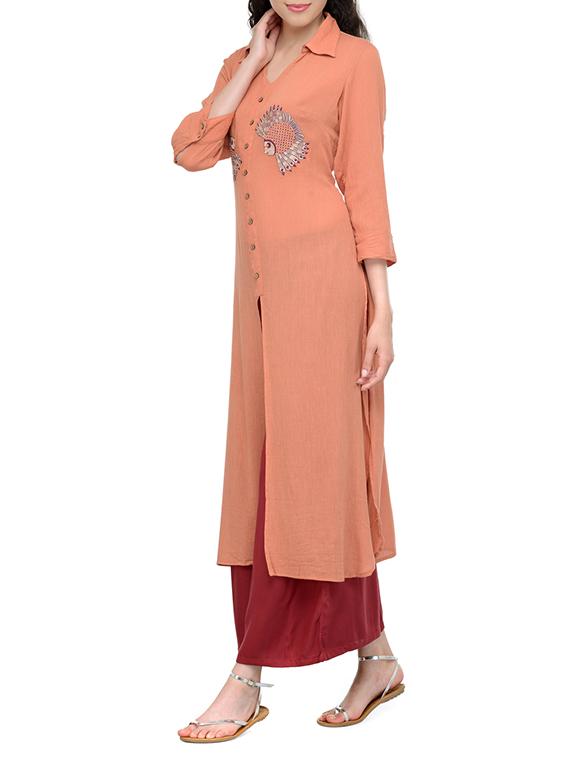 high slit embroidered kurta - 13549948 - Zoom Image - 2