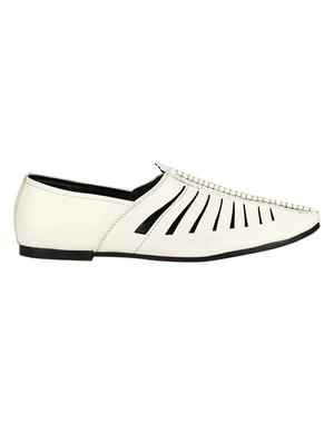 white synthetic slip on jutis - 13722108 - Standard Image - 2