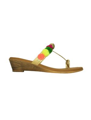 gold one toe wedge - 13988000 - Standard Image - 2