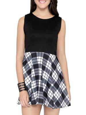 round neck checkered flared dress - 14001581 - Standard Image - 2