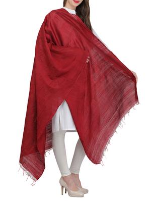 maroon plain silk dupatta - 14127376 - Standard Image - 2