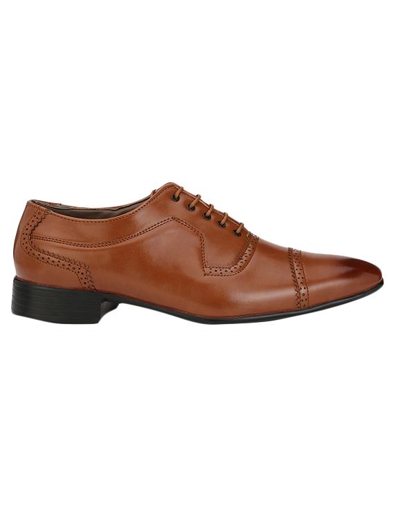 tan Leatherette lace-up oxford - 14418097 - Zoom Image - 2