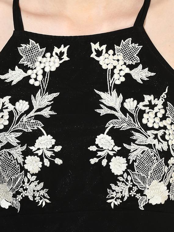 Black fit and flare dress - 14470270 - Zoom Image - 5
