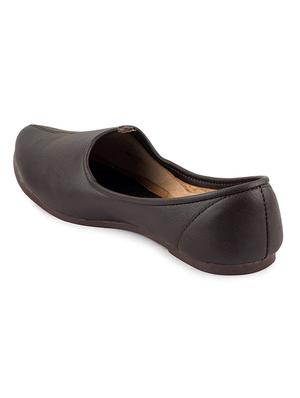 brown leather slip on jutis - 14509942 - Standard Image - 2