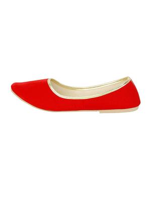 red slip on jutis - 14799623 - Standard Image - 2