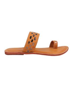 brown toe separator kolhapuri - 14894174 - Standard Image - 2