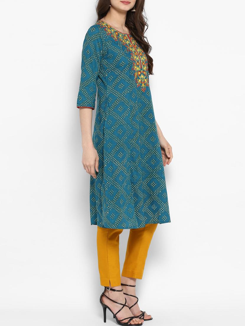 blue cotton embroidered kurta - 14905987 - Zoom Image - 2