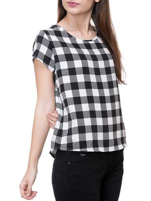 round neck checkered top - 14933343 - Standard Image - 2