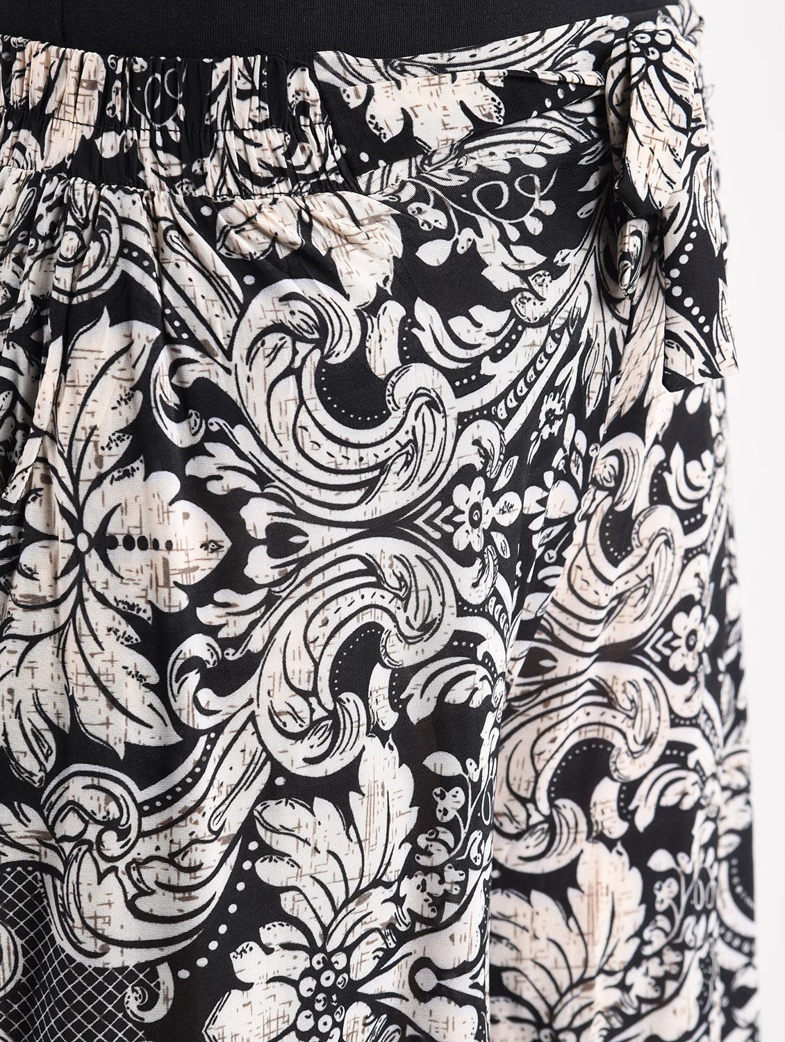 black printed rayon palazzo - 14961920 - Zoom Image - 5