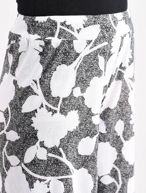 black printed georgette palazzo - 14961925 - Standard Image - 5
