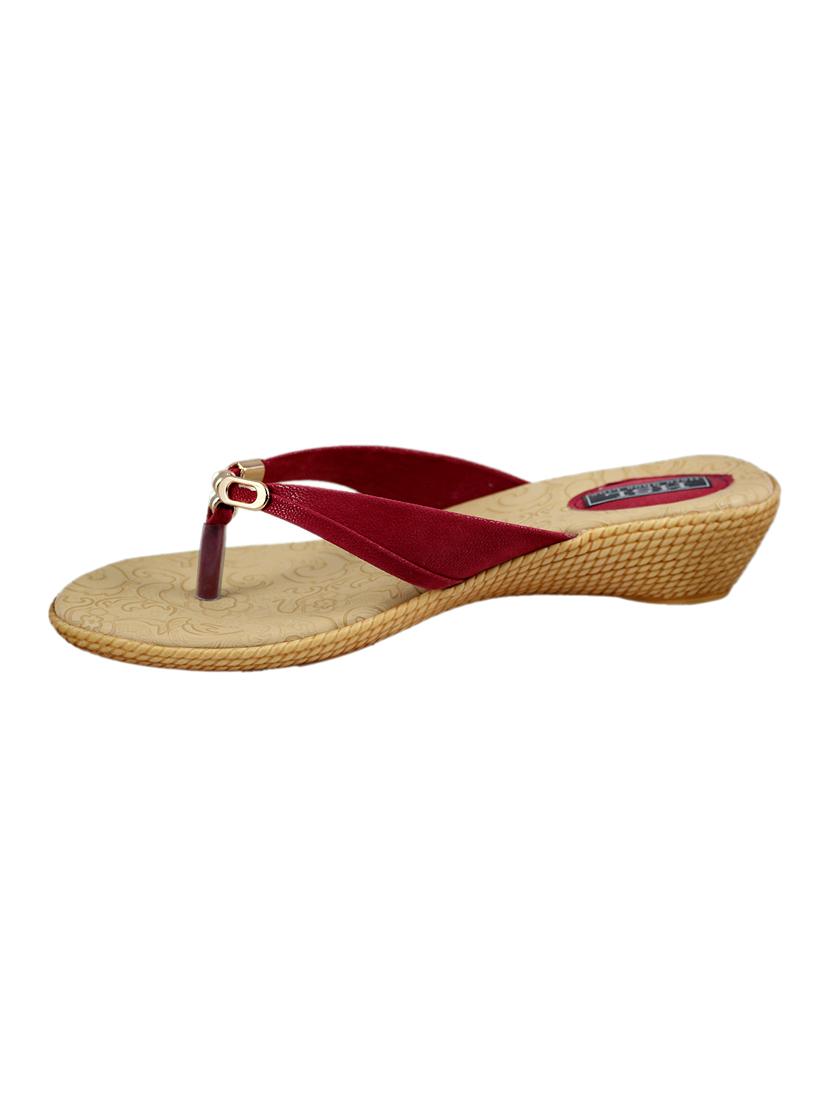 red toe separator sandals - 14986277 - Zoom Image - 2