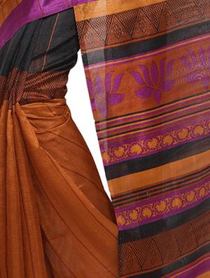 black silk blend printed saree with blouse - 15014442 - Standard Image - 2