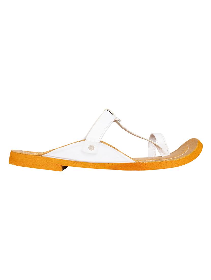 white one toe kolhapuri - 15016413 - Zoom Image - 2