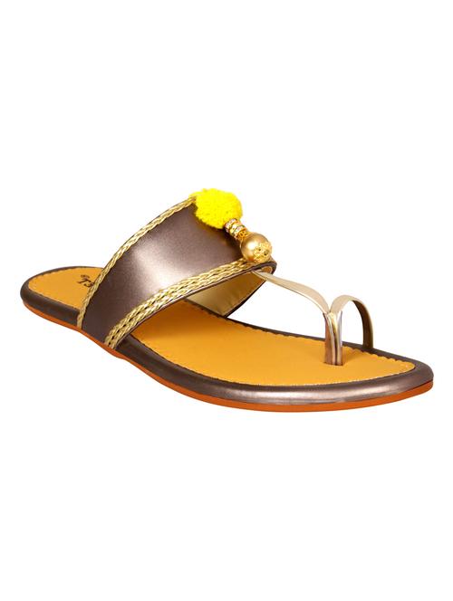 metallic one toe kolhapuri - 15016429 - Standard Image - 1