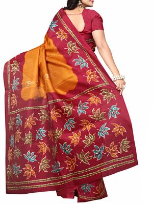 Leaf bordered printed saree with blouse - 15016975 - Standard Image - 2