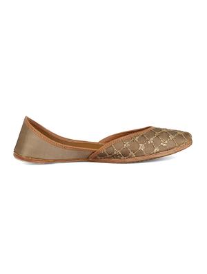 Coral Haze Gold juttis with sequins work - 15019800 - Standard Image - 2