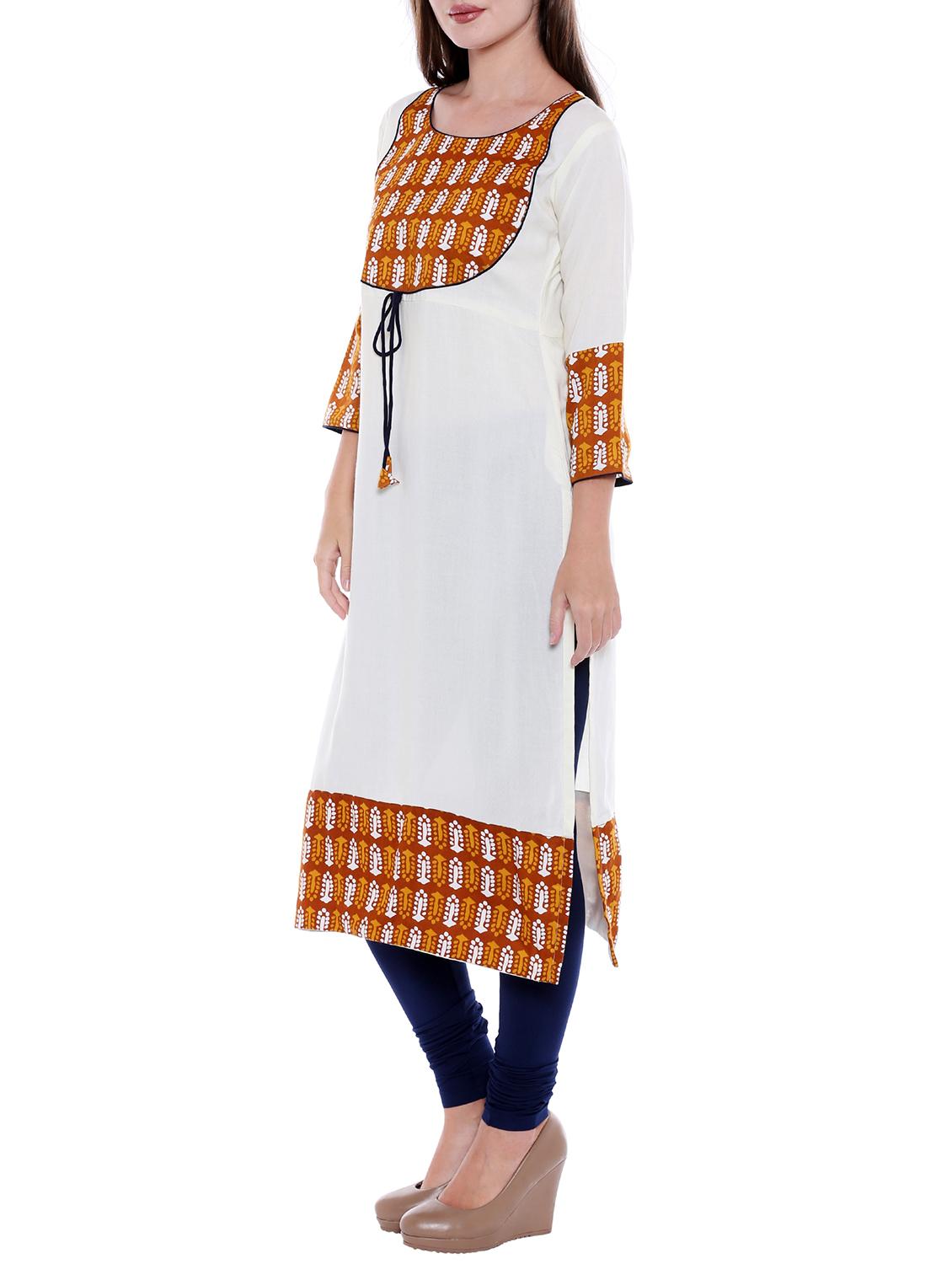 Printed yoke straight kurta - 15047130 - Zoom Image - 2