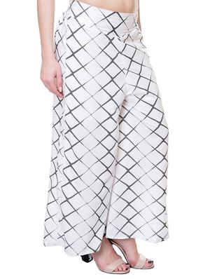 white printed crepe palazzo - 15091611 - Standard Image - 2