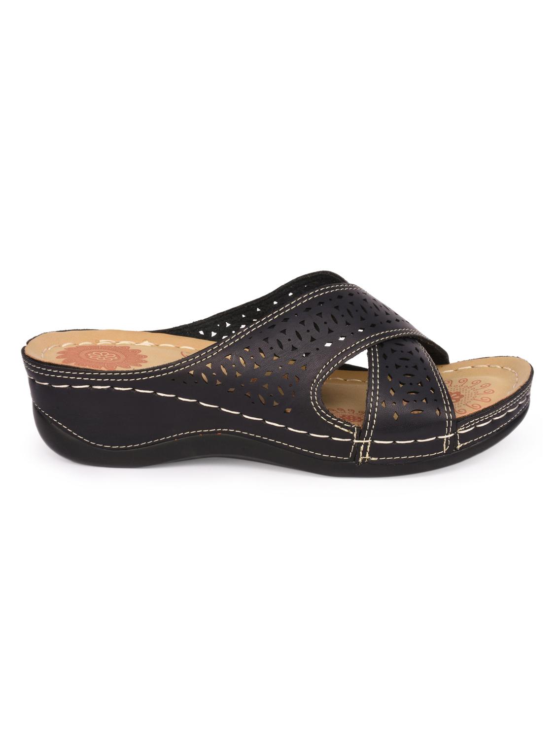 black slip on wedge - 15113661 - Zoom Image - 2