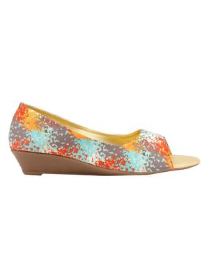 multi canvas slip on wedges - 15117306 - Standard Image - 2