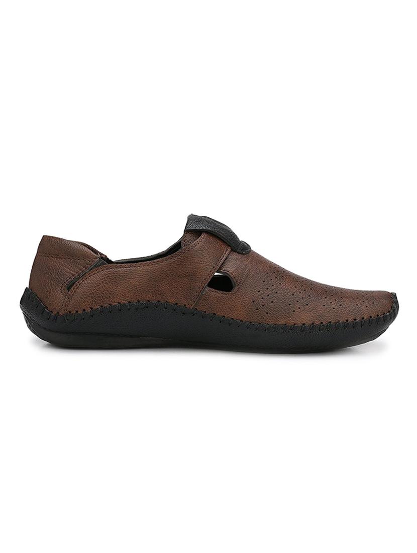 brown leatherette back strap sandals - 15121090 - Zoom Image - 2