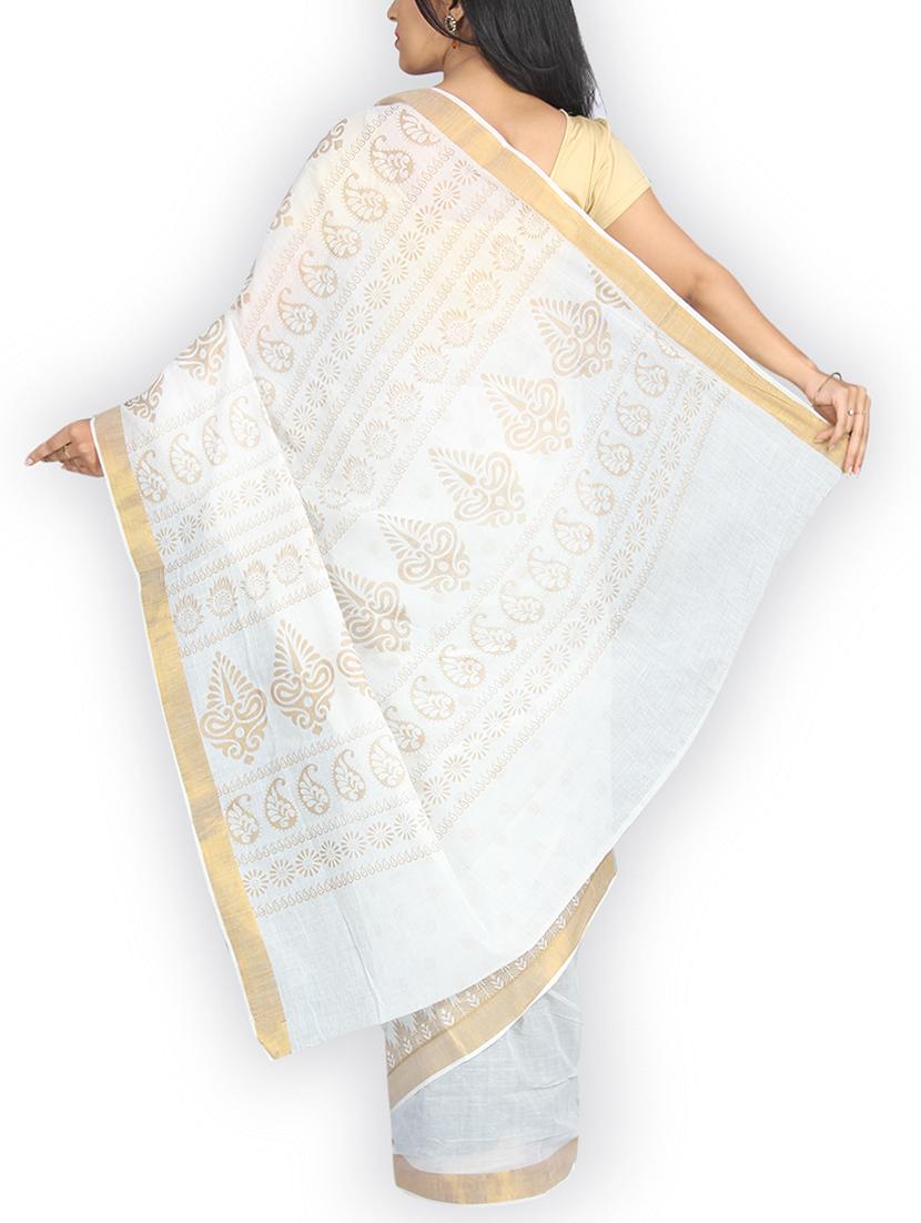 white cotton gadwal saree with blouse - 15131965 - Zoom Image - 2