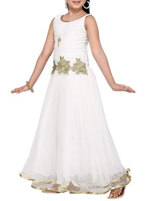 white net gown - 15159516 - Standard Image - 2