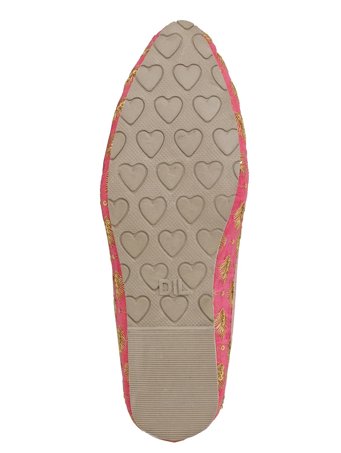 pink slip on jutis - 15203338 - Zoom Image - 5
