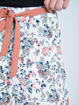 white floral printed shorts - 15217824 - Standard Image - 5