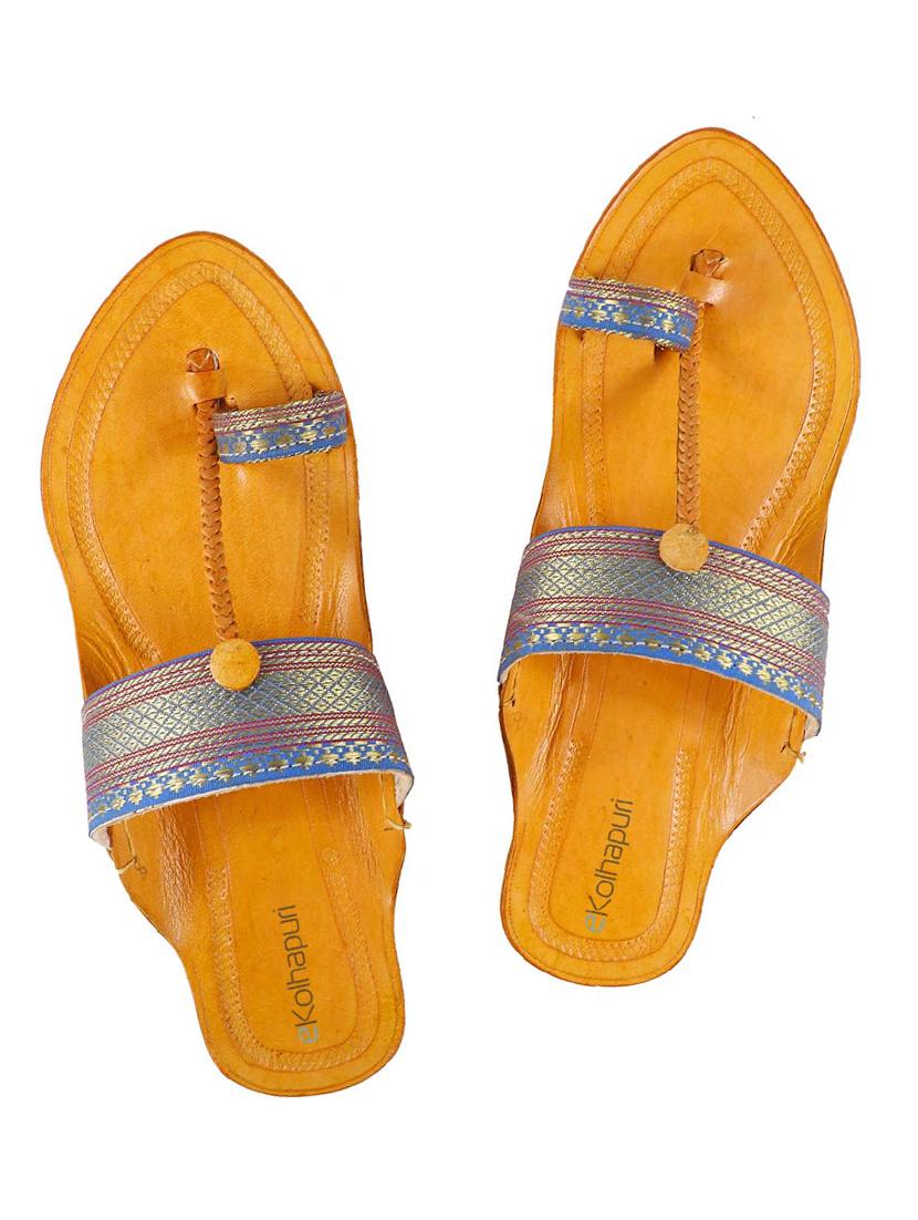 gold one toe kolhapuri - 15272212 - Zoom Image - 5