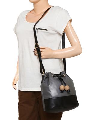 black colored leatherette (pu) regular sling bag - 15283936 - Standard Image - 5