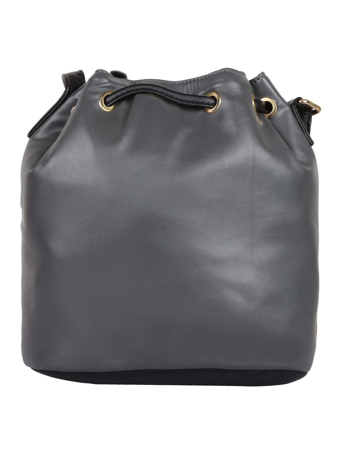 black colored leatherette (pu) regular sling bag - 15283936 - Zoom Image - 2