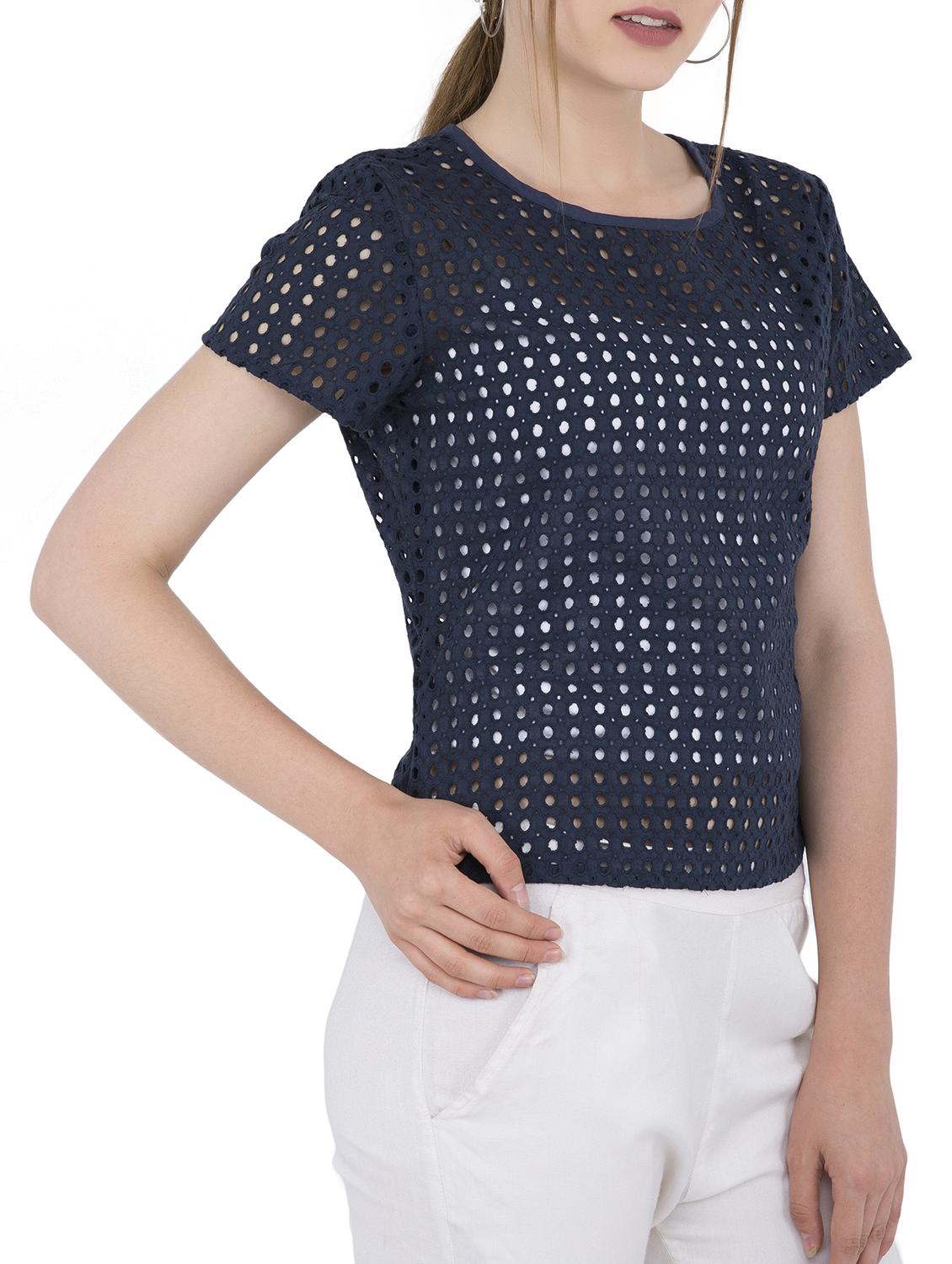 Cut work detail top - 15304815 - Zoom Image - 2