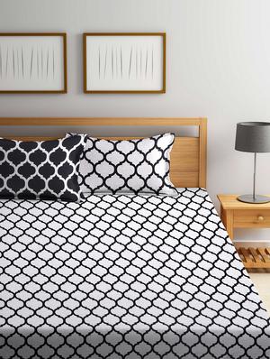 polycotton reversible woven bed cover with 2 pillow covers - 15306470 - Standard Image - 2