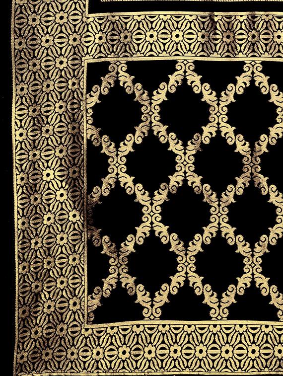 black silk banarasi dupatta - 15318264 - Zoom Image - 2
