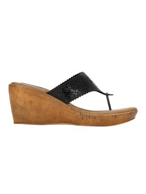 black toe separator wedge - 15318656 - Standard Image - 2