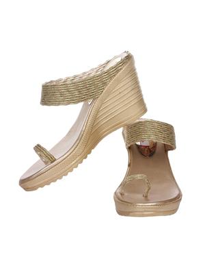 gold one toe wedge - 15318916 - Standard Image - 5