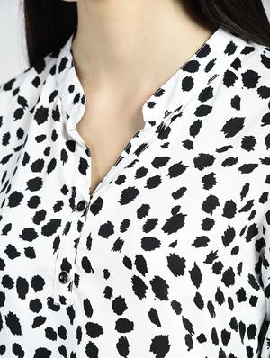 animal print band collar top - 15334820 - Standard Image - 5