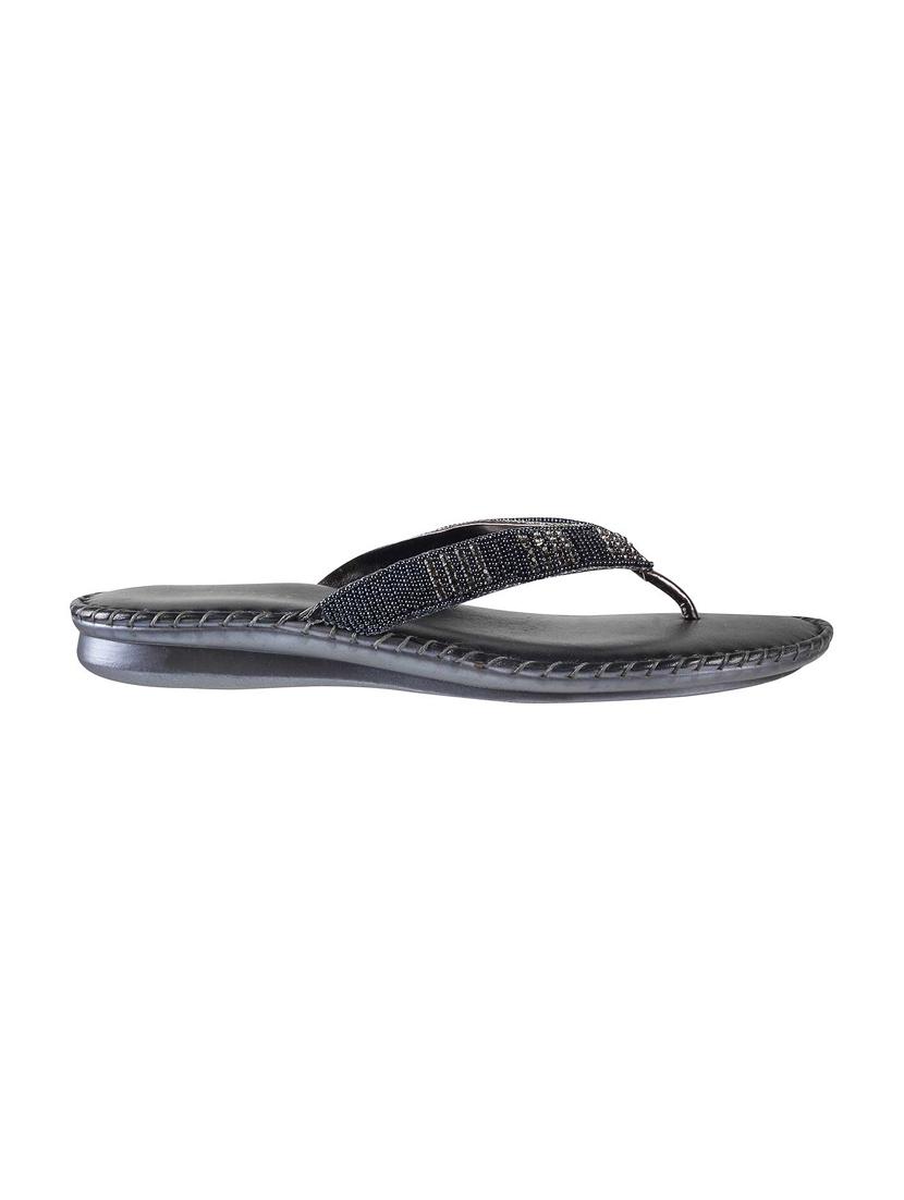 grey leather toe separator sandals - 15339449 - Zoom Image - 2